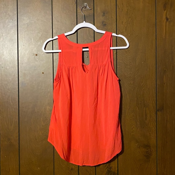 Old Navy Women’s Small Coral Sleeveless Blouse - Picture 2 of 3